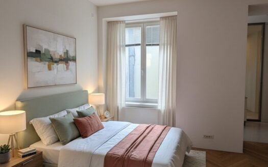 Prime Zagreb Living: Modern Apartment in Historic Location
