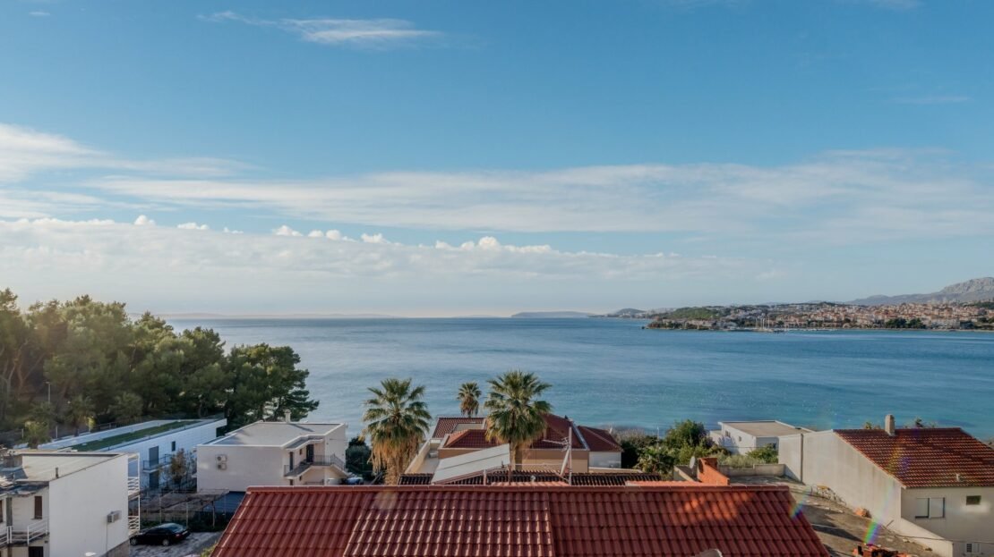 Podstrana sea view penthouse property photo 1