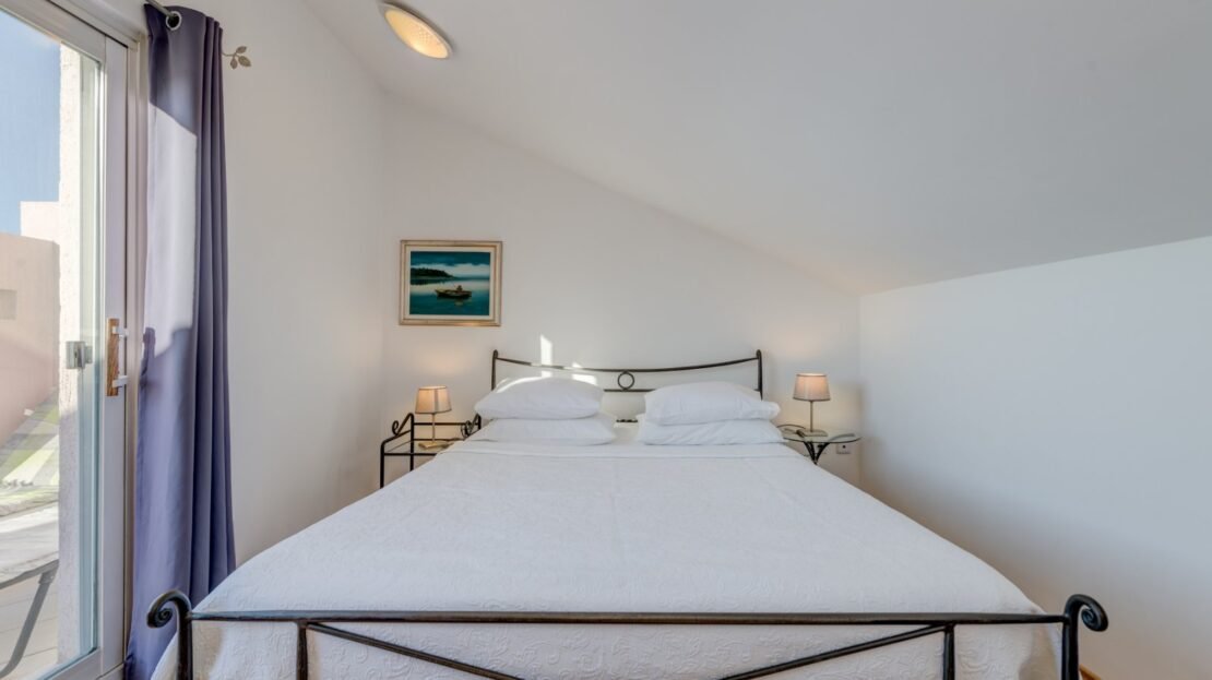 Podstrana sea view penthouse property photo 18