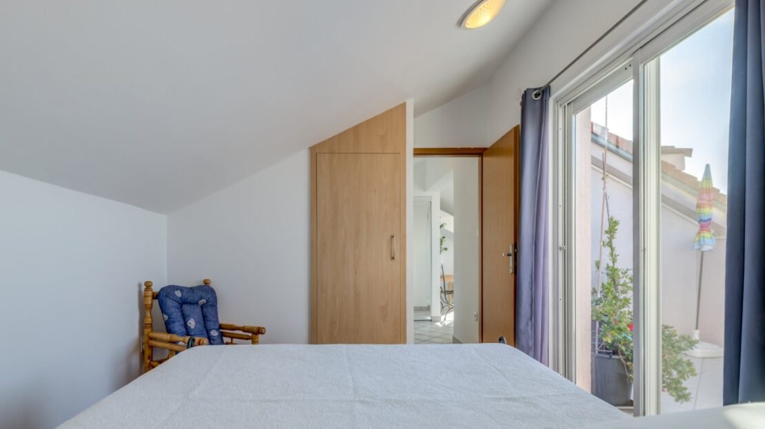 Podstrana sea view penthouse property photo 23