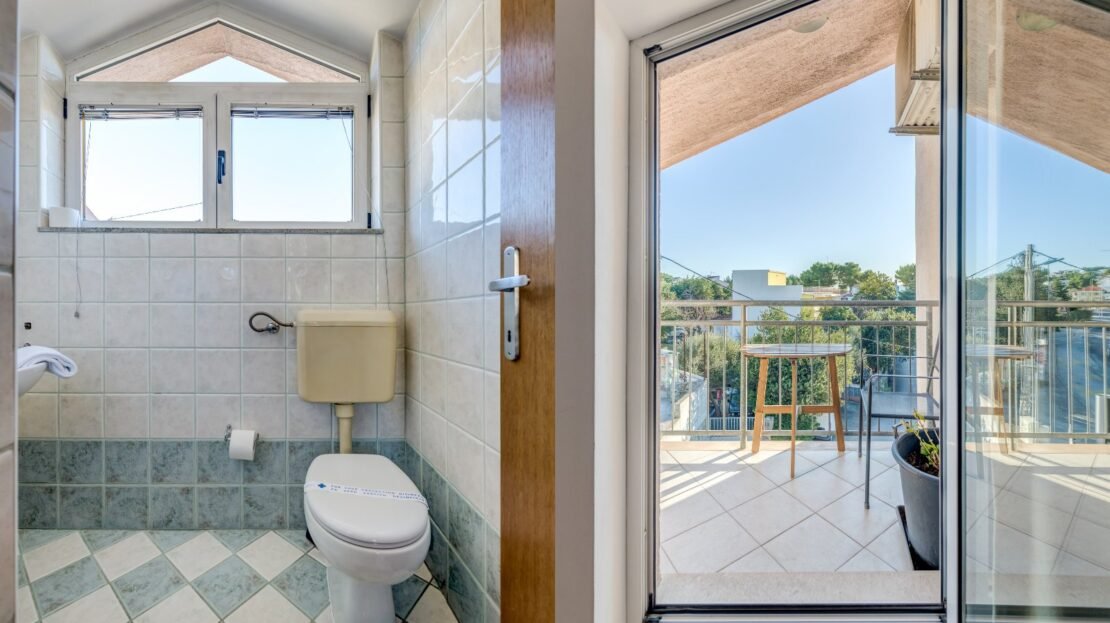 Podstrana sea view penthouse property photo 38