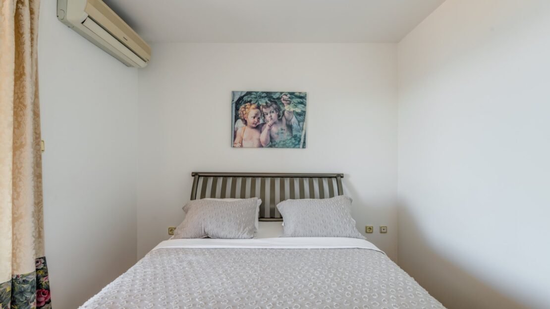 Podstrana sea view suite 3 property photo 31