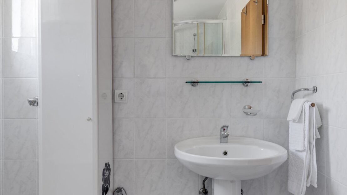 Podstrana sea view suite 3 property photo 44