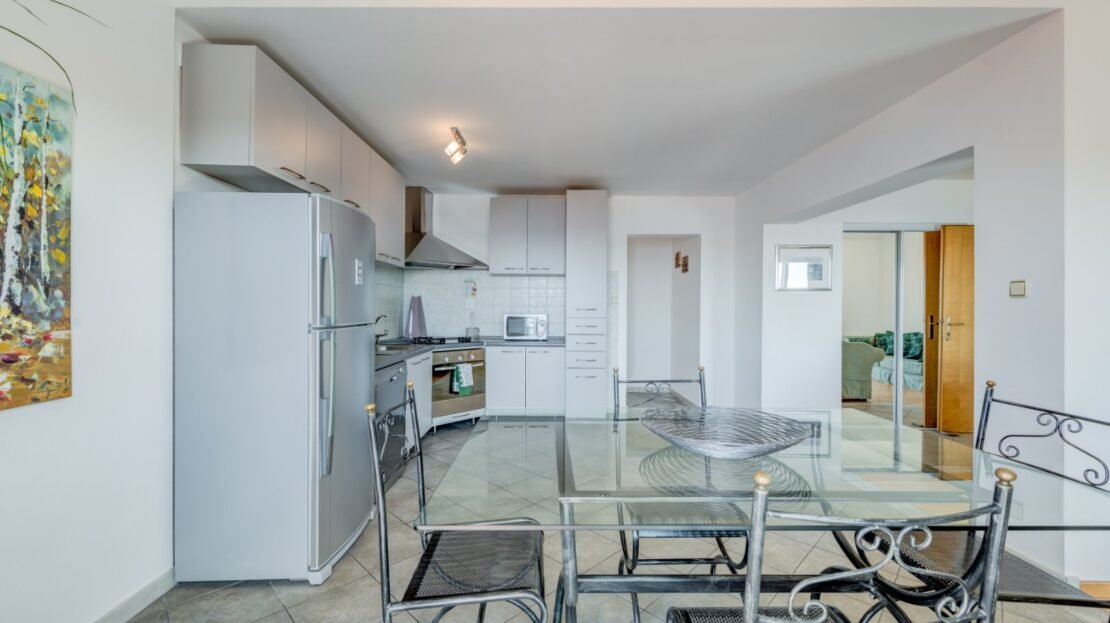 Podstrana sea view suite 3 property photo 9