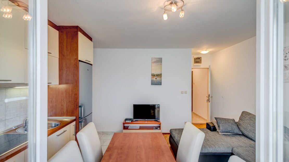 Renovated apartment in Dobri Split photo 10
