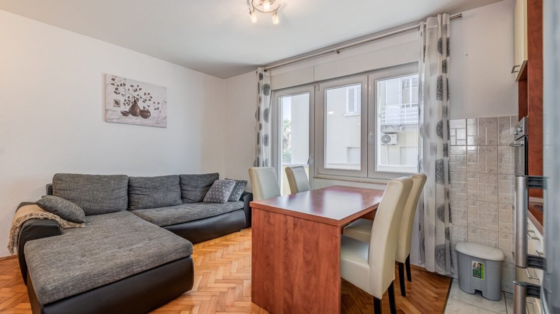 Renovated apartment in Dobri Split photo 11