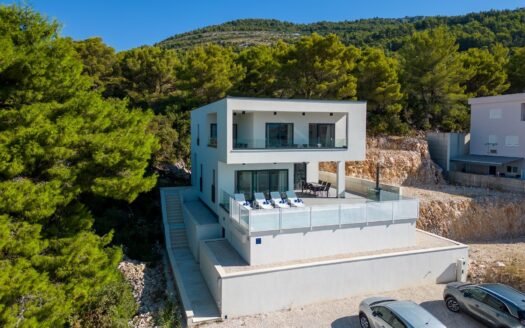 Luxury Villa for Sale in Komarna, Croatia – Sea Views, Pool & 235m²